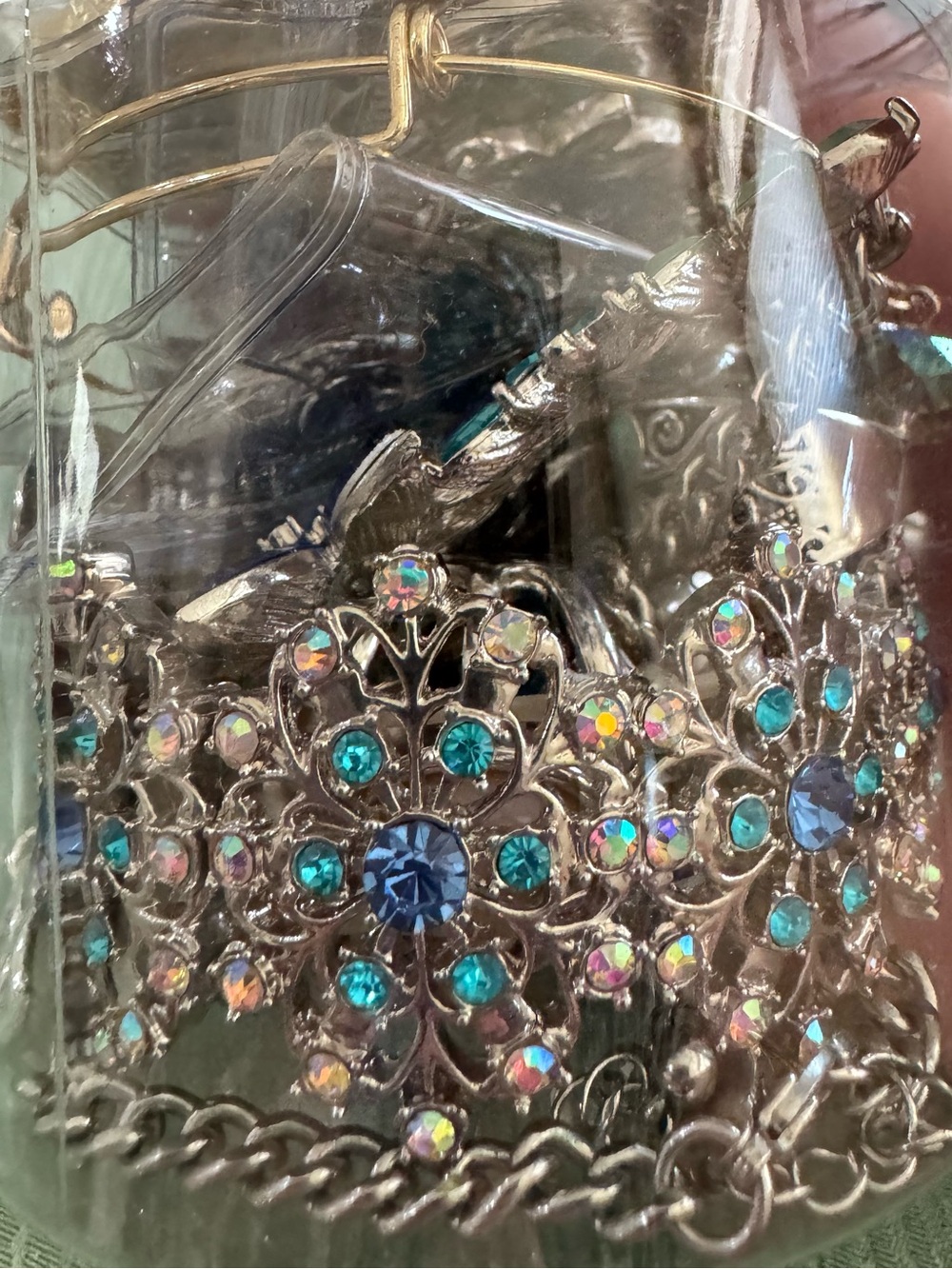 Gold, blue and sparkles!  Mixed metals featuring beautiful sparkly blue hues